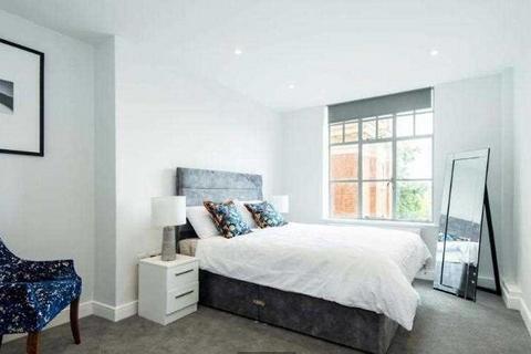 3 bedroom apartment to rent, London W9