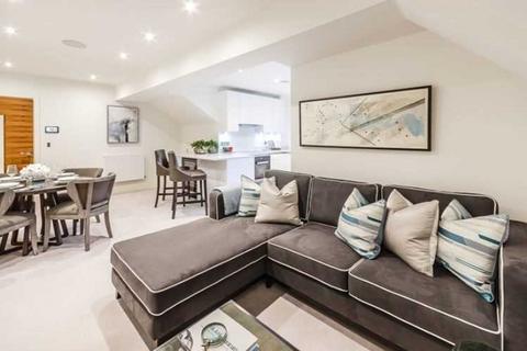 2 bedroom penthouse to rent, London W6