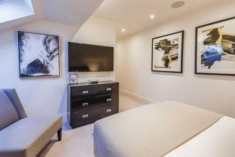 2 bedroom penthouse to rent, London W6