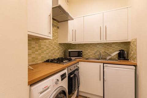 2 bedroom flat to rent, 2665L – Hillend Place, Edinburgh, EH8 7AE