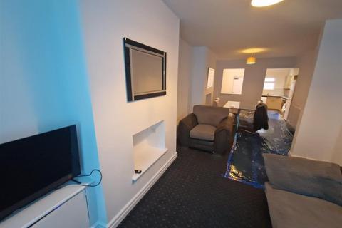 2 bedroom terraced house to rent, Chirkdale Street, Liverpool