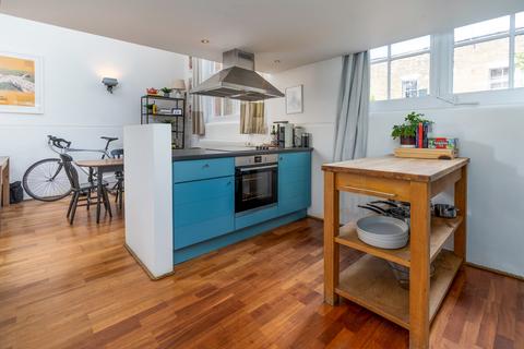 Flat 5, 2 Lansdowne Drive, London, E8 3EZ