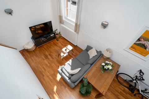 Flat 5, 2 Lansdowne Drive, London, E8 3EZ