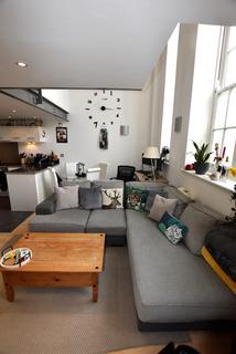 1 bedroom apartment to rent, Tollington Road, London N7