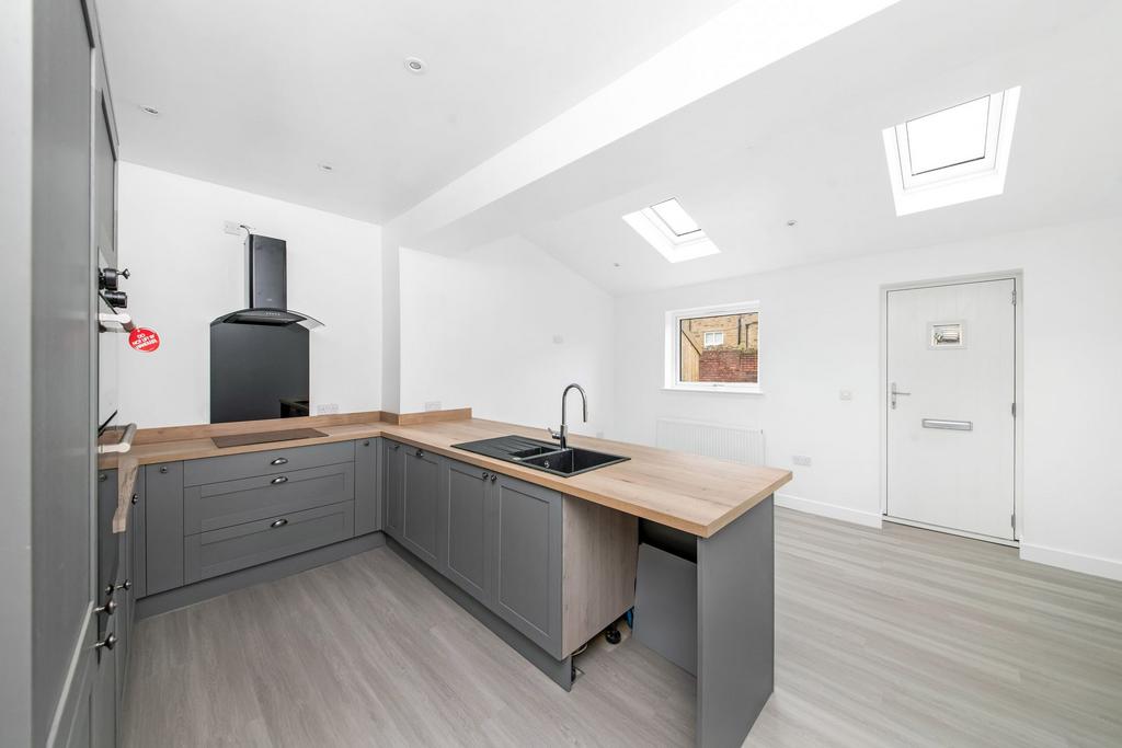 Dining kitchen