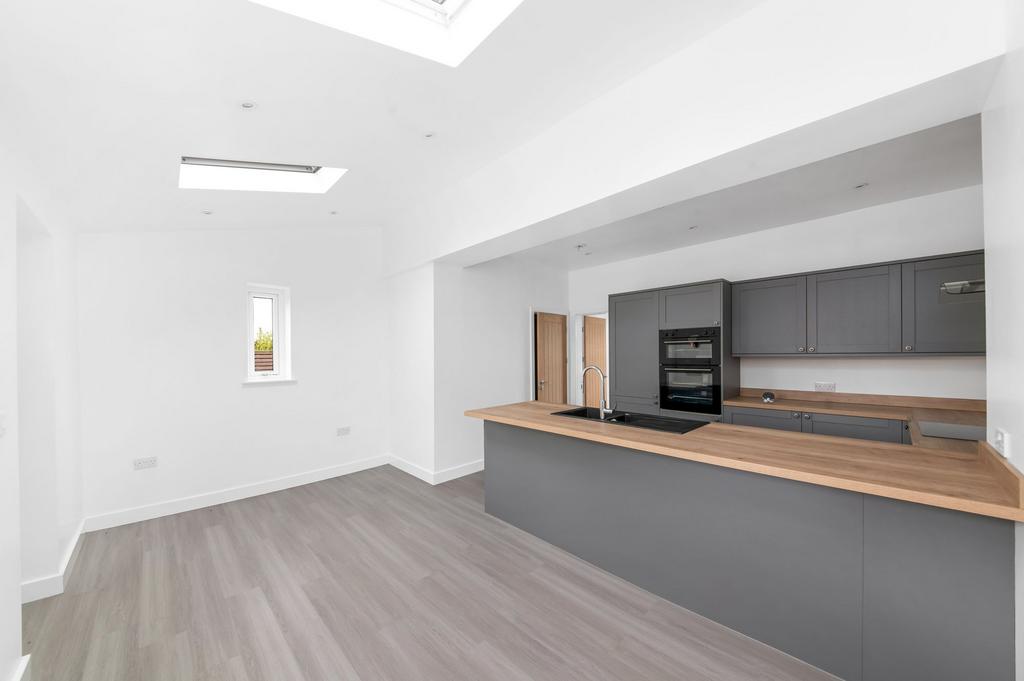 Dining kitchen