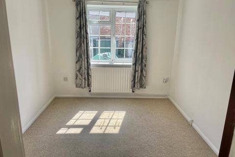 2 bedroom flat to rent, Ashby Road, Spilsby PE23