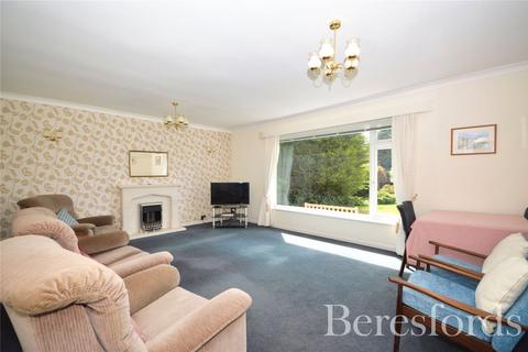 12 Raphael Avenue, Romford, RM1 4EP