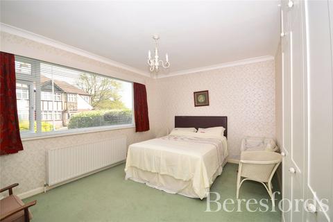 12 Raphael Avenue, Romford, RM1 4EP