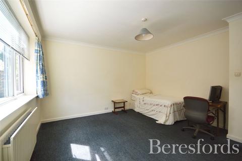 12 Raphael Avenue, Romford, RM1 4EP