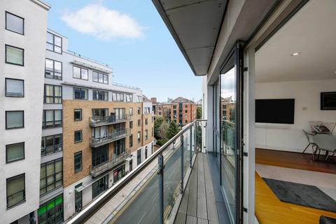 2 bedroom flat for sale, Caspian Wharf, London E3