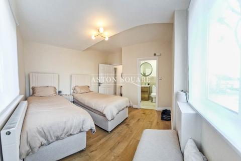 2 bedroom flat to rent, Bridge Lane, London NW11