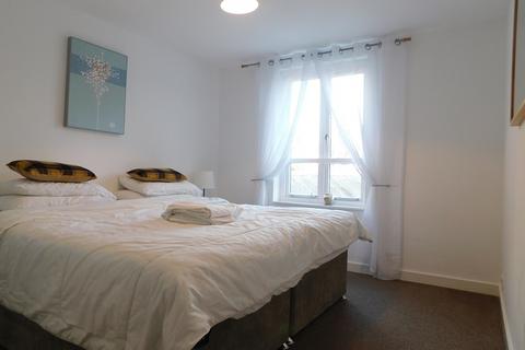 2 bedroom flat to rent, 130, Calton Road, Edinburgh, EH8 8JQ
