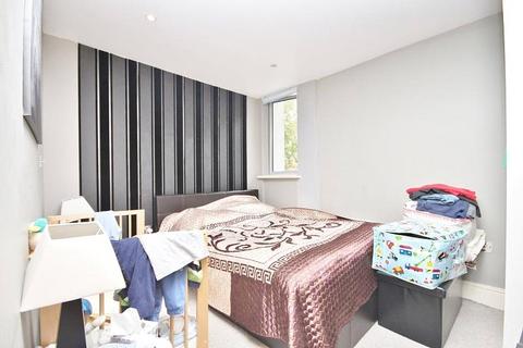 1 bedroom apartment to rent, North Street, Romford, Essex, RM1