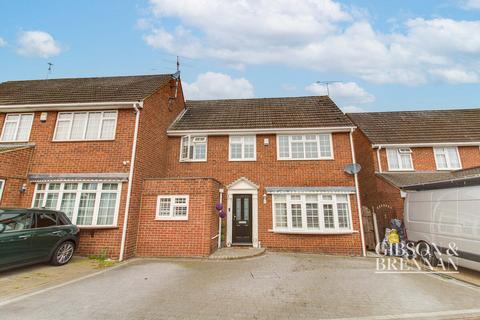 3 bedroom semi-detached house for sale, Gipson Park Close, Leigh-on-sea, SS9