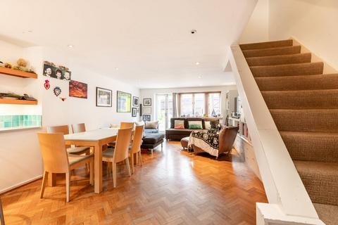3 bedroom flat for sale, Wesley Square, Notting Hill, London, W11