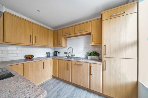2 bedroom apartment for sale, Asturias Way, Ocean Village, Southampton, Hampshire, SO14