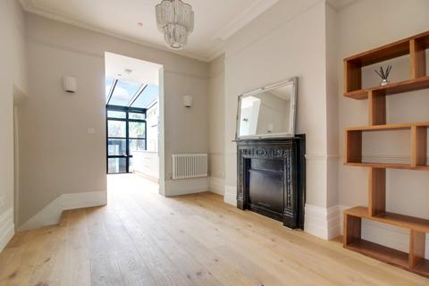 3 bedroom apartment for sale, Albert Street, Camden