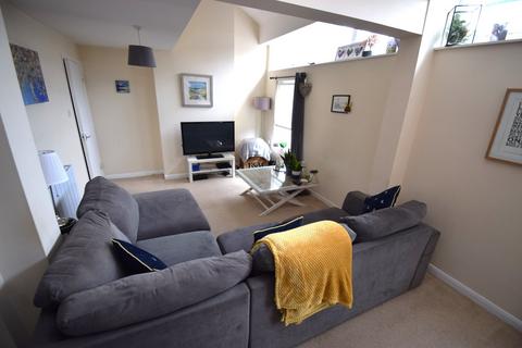 2 bedroom apartment to rent, High Street, Burnham, Bucks, SL1