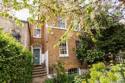 6 Rhondda Grove, London, E3 5AP