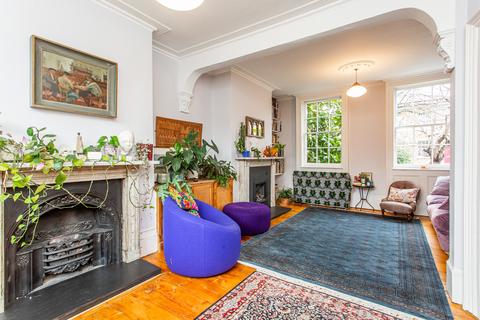 6 Rhondda Grove, London, E3 5AP