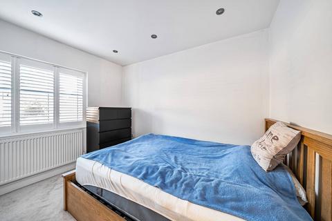 4 bedroom semi-detached house for sale, Lyne Crescent, Walthamstow, London, E17