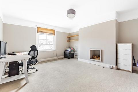 2 bedroom flat for sale, Epsom Road, Guildford, Surrey, GU1