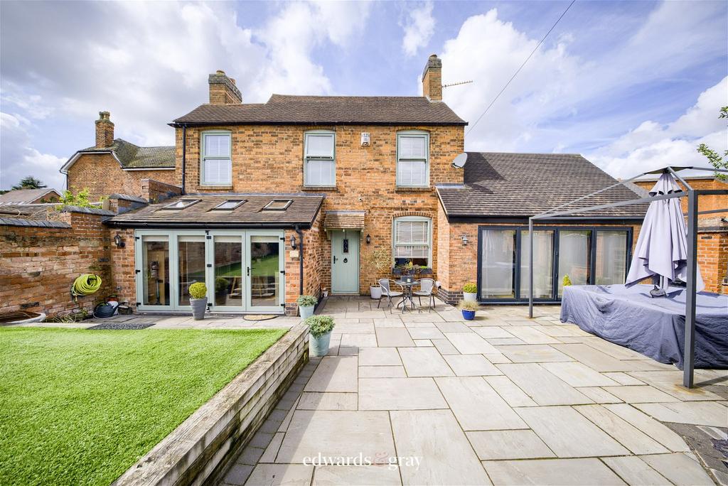 Coleshill Road, Water Orton, B46 1QX 3 bed detached house for sale £