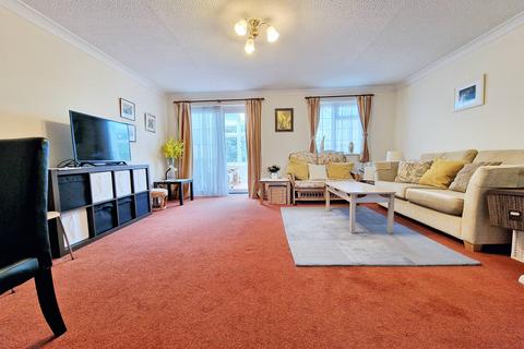 3 bedroom terraced house for sale, Firs Avenue, London N11