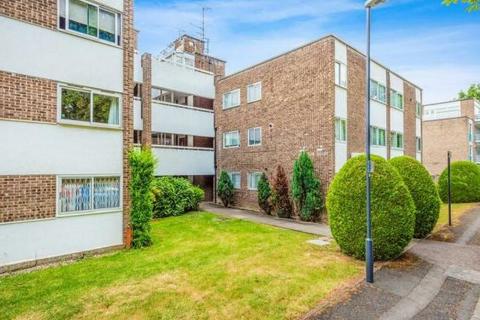 2 bedroom flat for sale, Flat 18 Coniston Court, Stonegrove, Edgware, Middlesex, HA8 7TL
