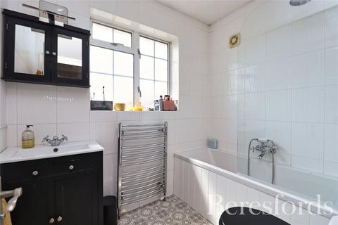 3 Hill Crescent, Chelmsford, CM2 6HT