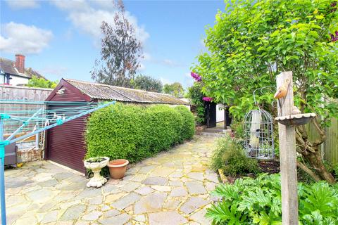 3 bedroom bungalow for sale, Southernhay, Leigh-on-Sea, Essex, SS9