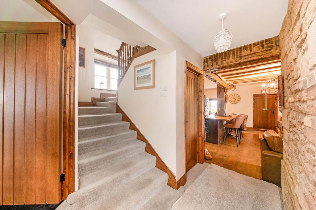Pear Tree Farm, Wintersett, Wakefield, WF4 3 bed detached house for sale £850,000