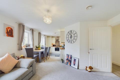 2 bedroom flat for sale, Grange House, Grange Drive, High Wycombe, Buckinghamshire
