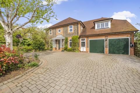 5 bedroom detached house to rent, Stokes View, Pangbourne, Reading, RG8