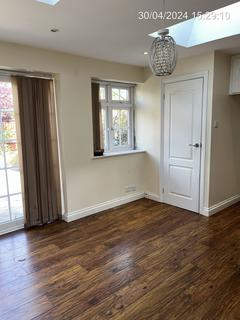 3 bedroom terraced house to rent, Chadwell Heath, Essex, RM6