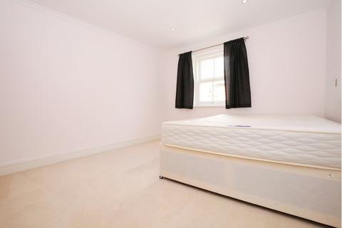 2 bedroom flat to rent, Sinclair Road, Kensington Olympia W14