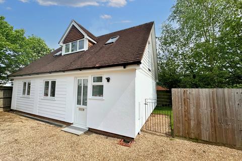 3 bedroom detached house to rent, Mill Lane, Willesborough TN24