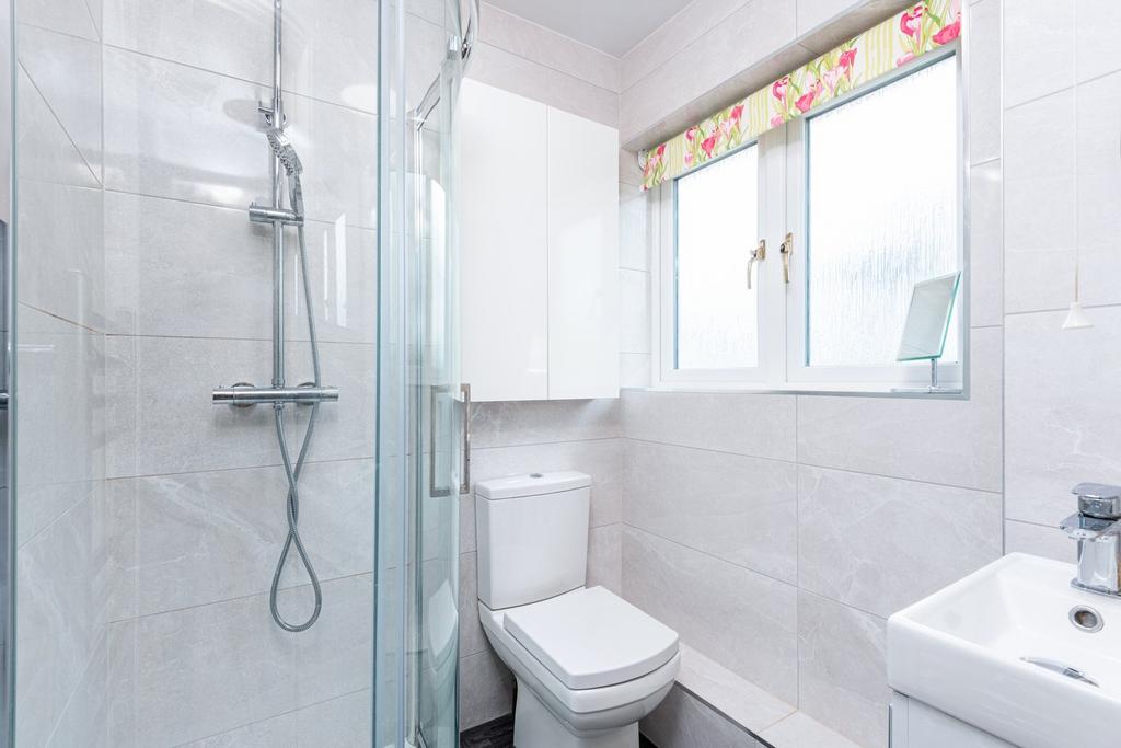 En-suite to Bedroom 1