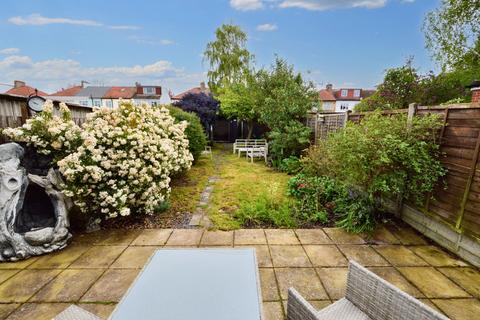 3 bedroom terraced house for sale, Stanfield Road, Southend-On-Sea, SS2