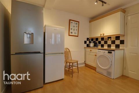 2 bedroom barn conversion to rent, The Mews, Willand