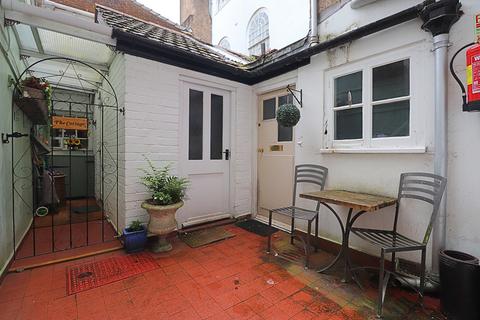 2 bedroom terraced house for sale, Monnow Street, Monmouth, NP25
