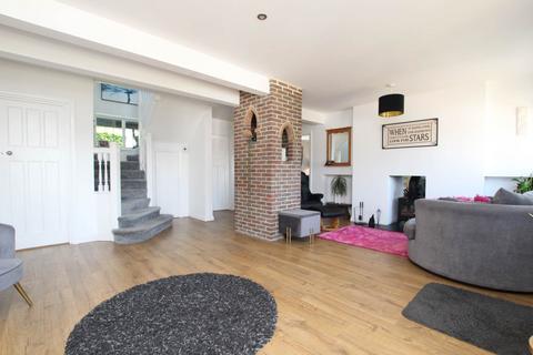 4 bedroom detached house for sale, Huggetts Lane, Eastbourne, BN22 0LJ