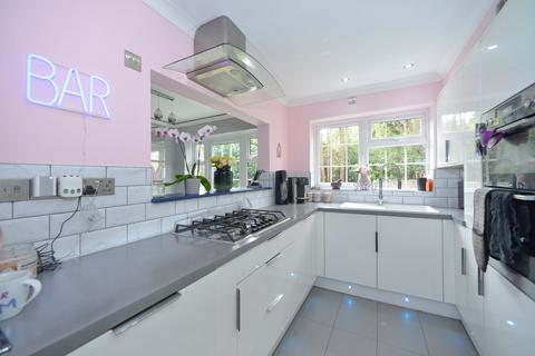 7 Bannister Close, Witley, Godalming, GU8 5RR