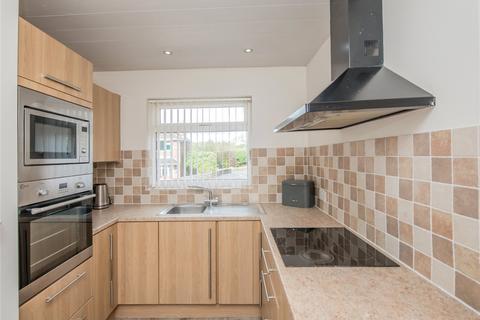 2 bedroom bungalow for sale, Moorside Rise, Cleckheaton, West Yorkshire, BD19