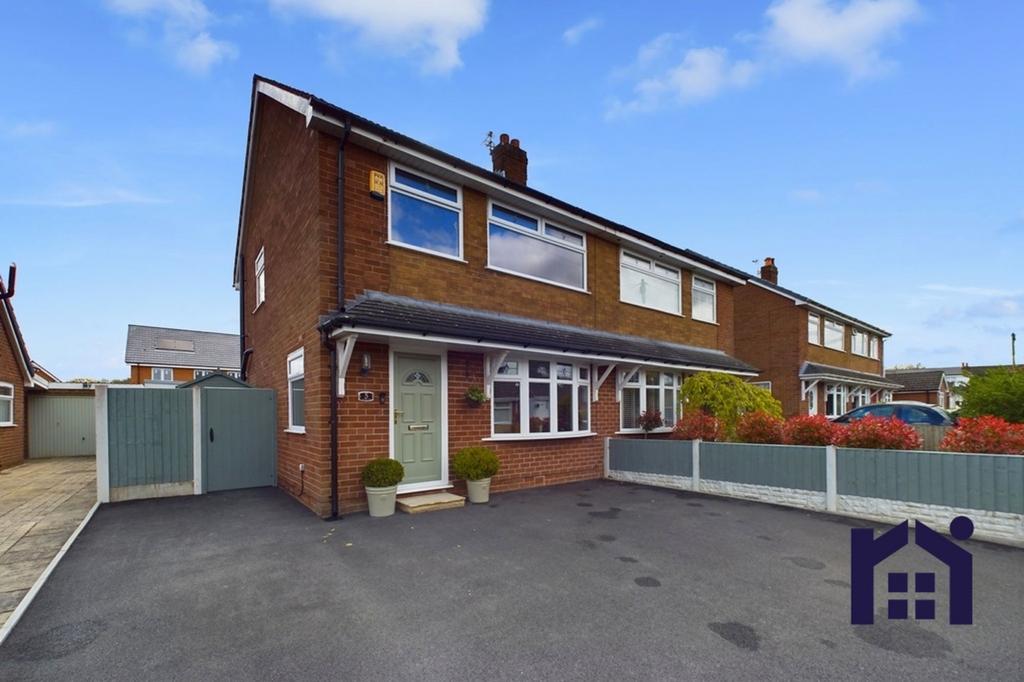 Conway Road, Eccleston, PR7 5SW 3 bed semidetached house for sale £