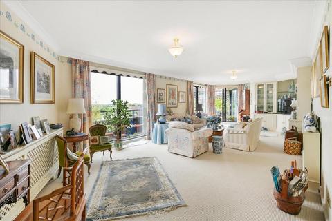 3 bedroom flat for sale, Alder Lodge, Stevenage Road, Fulham, London, SW6