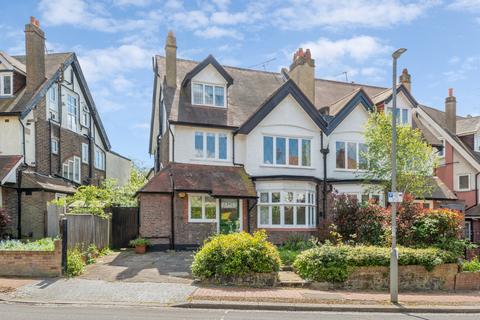 6 bedroom semi-detached house to rent, Rodway Road, London
