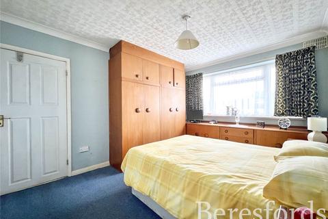 24 Franmil Road, Hornchurch, RM12 4TR