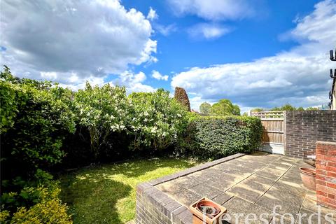 24 Franmil Road, Hornchurch, RM12 4TR